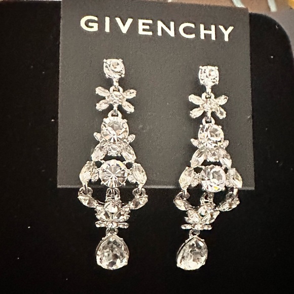 NWT Givenchy Silver Tone Crystal Drama Chandelier Earrings From Macy’s - Picture 1 of 6